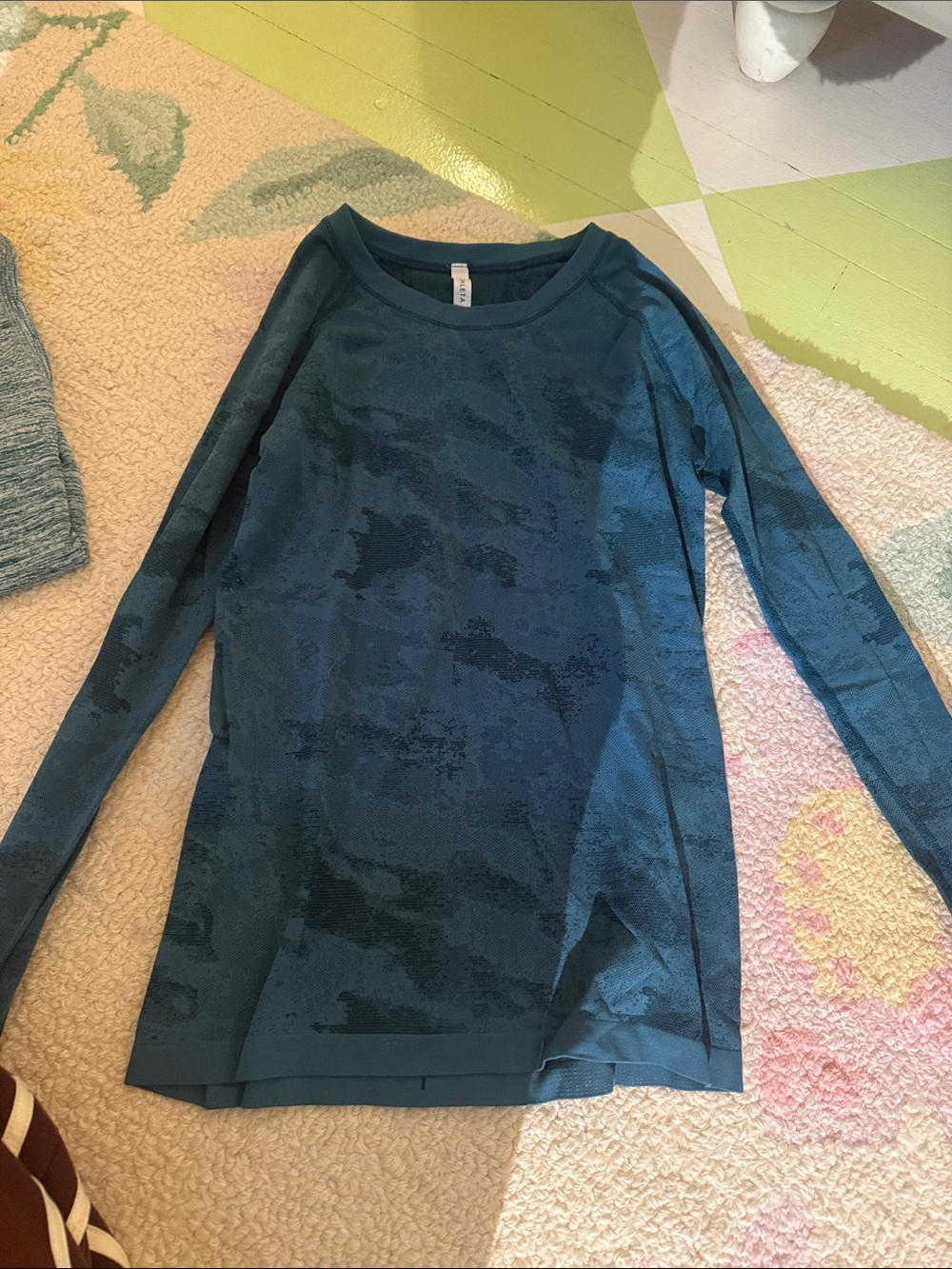 Athleta Teal Blue Long Sleeve Seamless Top